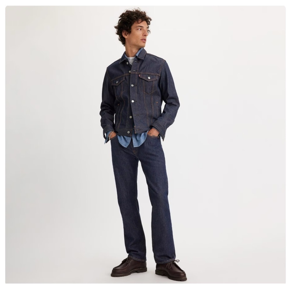 Levi’s 501 Button Fly 5 pocket Dark Wash 32 waist mens